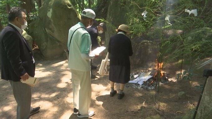 「今度生まれ変わっても私の息子で…」亡き人へ届け　黄泉の国の入り口で手紙のお焚き上げ|TBS NEWS DIG