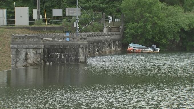 「急に腐敗臭が漂ってきて…」水道水用のダムで魚が大量死　コイ・フナか…何が起きた？　水質は？　|　BSSニュース | BSS山陰放送