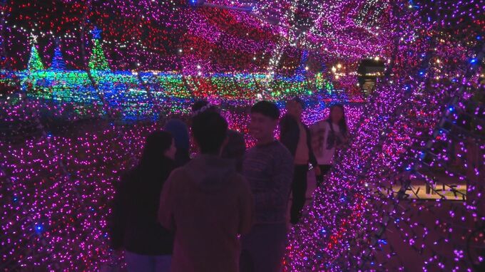 ことしも沖縄こどもの国で「クリスマスファンタジー」イルミネーションで彩る　大晦日にはカウントダウンイベント|TBS NEWS DIG