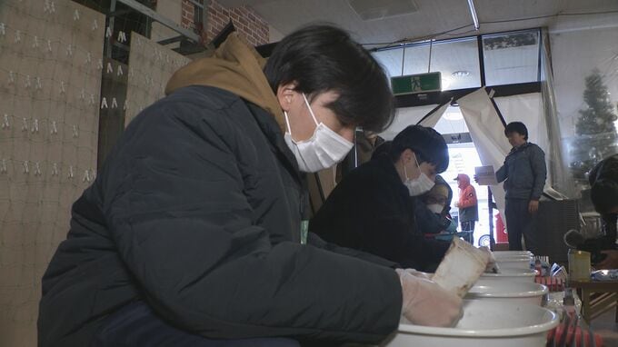 豪雨で被災した500枚の写真「思い出を蘇らせる」高校生たちが洗浄ボランティア　|　石川県のニュース｜MRO北陸放送