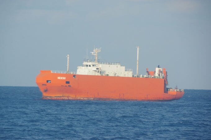 富山湾沖で貨物船が漂流　乗組員15人にケガなし　伏木・金沢の海上保安部が巡視船2隻で救助、曳航へ　|　富山のニュース｜天気・防災｜チューリップテレビ
