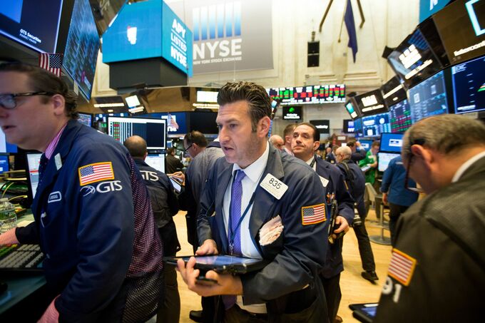 【米国市況】米資産売り加速、ＦＲＢ独立性に疑念－ドル140円台後半