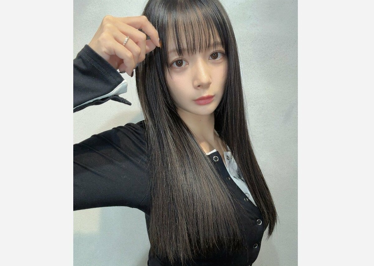 役満ボディ・岡田紗佳 】 「期間限定」ロングヘア姿に ファン反響