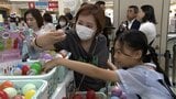 中身の見える”カプセルトイのイベント開催　収益は被災地へ【岡山高島屋】|TBS NEWS DIG
