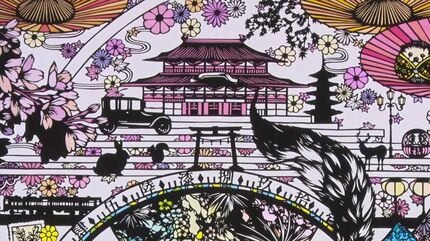 大田市の仁摩サンドミュージアム 「ステンドグラス切り絵の世界」展