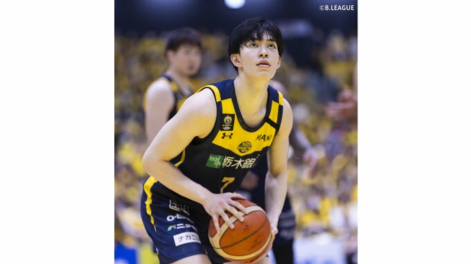 【Bリーグ】宇都宮が81ー68で先勝　22歳の小川敦也「明日勝たないと意味がないので全力で戦う」|TBS NEWS DIG