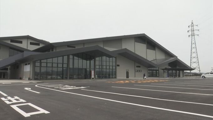 出雲市総合体育館 「出雲だんだんとまとアリーナ」　施設をお披露目　|　BSSニュース | BSS山陰放送