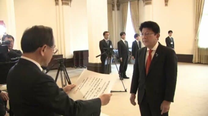 「地元の課題もしっかり国政につないで橋渡し役になれるように力を尽くしていきたい」 衆院選　愛媛3小選挙区の当選者に証書|TBS NEWS DIG