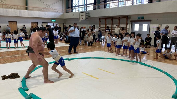 現役力士が登場！少年相撲教室開催「重くて全然動かなかった」大分|TBS NEWS DIG