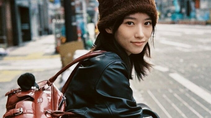 【 片岡凜 】「思い出よりこれからの日々が素敵でありますように」冬物レザーで “ヤル気” の表情　フォロワー共感「素敵な言葉」|TBS NEWS DIG