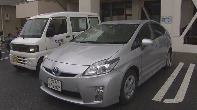 経費削減で『公用車のプリウス』をオークションに　予定価格上回る約51万円で落札　大阪・交野市|TBS NEWS DIG