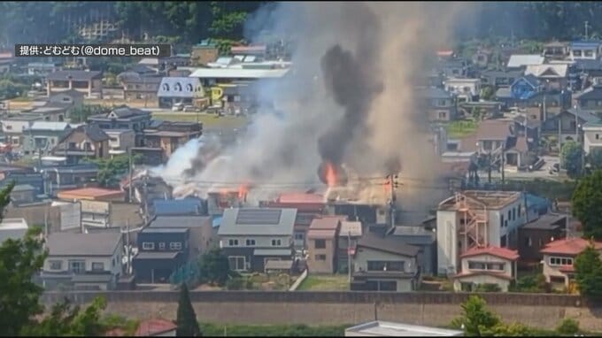 「従業員と敷地内に置いたドラム缶で木くずを燃やしていた」火元の製材所の社長　建物18棟焼いた火災　被害の数が増える可能性も　青森県大鰐町【上空からの写真追加】　|　青森のニュース│ATV NEWS│青森テレビ