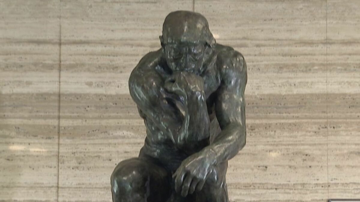 考える人 彫刻 約30cm きっかけは震災後の“交流”「考える人」の彫刻 名古屋から陸前高田の