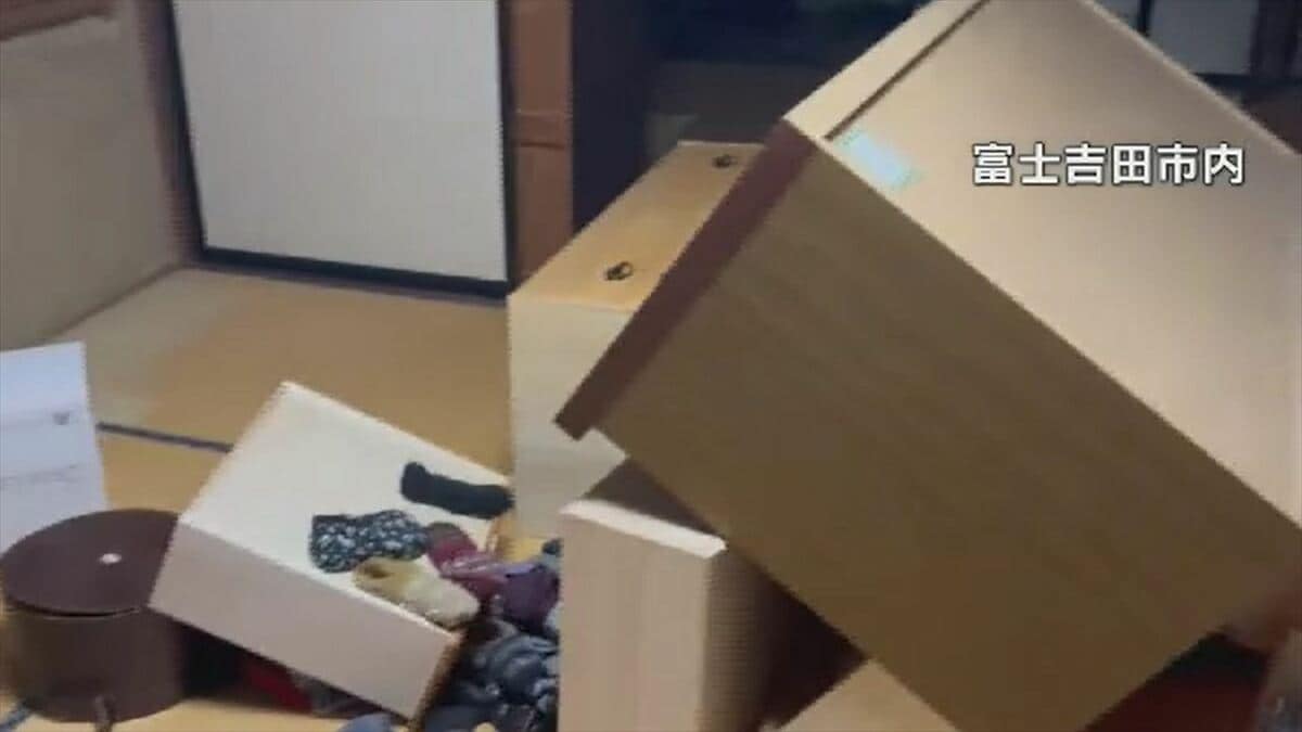「ドーンという下から来るような感じ」　山梨県で最大震度6弱　男女3人がけが　民家でタンスが倒れる　ホテルではエレベーター停止　