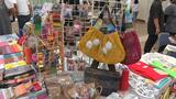 手作りのアクセサリーなどを展示即売「ちゃれんじどフェス」 障害者の社会参加の促進|TBS NEWS DIG