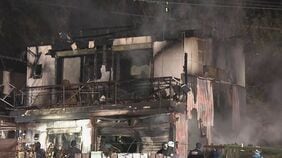 深夜の住宅火災 焼け跡から2人の遺体見つかる 連絡が取れない13歳の三男と11歳の長女か 岐阜・関市|TBS NEWS DIG