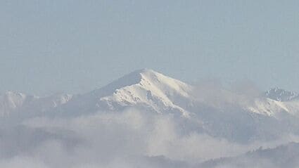 飛騨高山「朝霧」で“雲海”が一面に広がる 岐阜・高山市の情報カメラが
