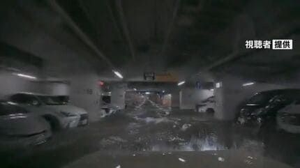 大雨で水没した地下駐車場 274台が被害に… 排水作業は完了するも
