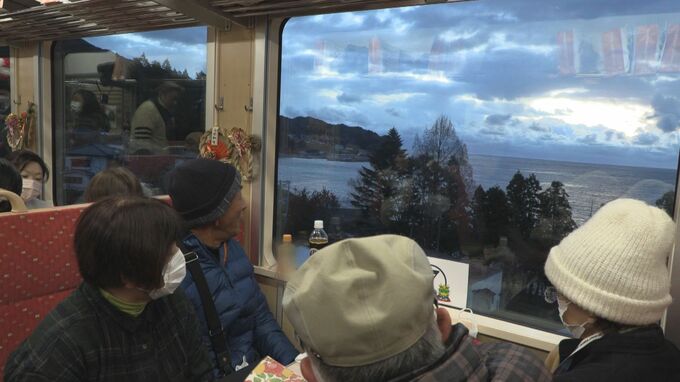 三陸鉄道が初日の出号を運行　残念ながら雲が多く初日の出は見られず　岩手　|　IBC NEWS | IBC岩手放送