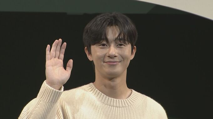 【パク・ソジュン】ファン260人全員と写真撮影の神対応|TBS NEWS DIG