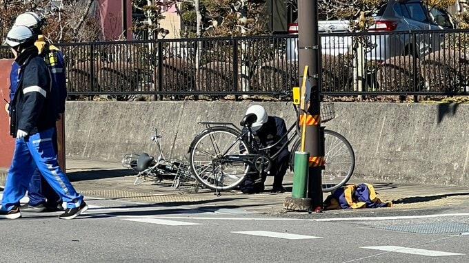 自転車に乗った15歳の女子中学生が車にはねられ意識不明の重体　車が赤信号無視で交差点に進入か　栃木県日光市|TBS NEWS DIG