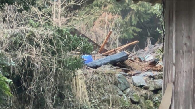 「建物が焼け落ちて煙が上がっている」　島根県邑南町で民家など3棟が全焼|TBS NEWS DIG