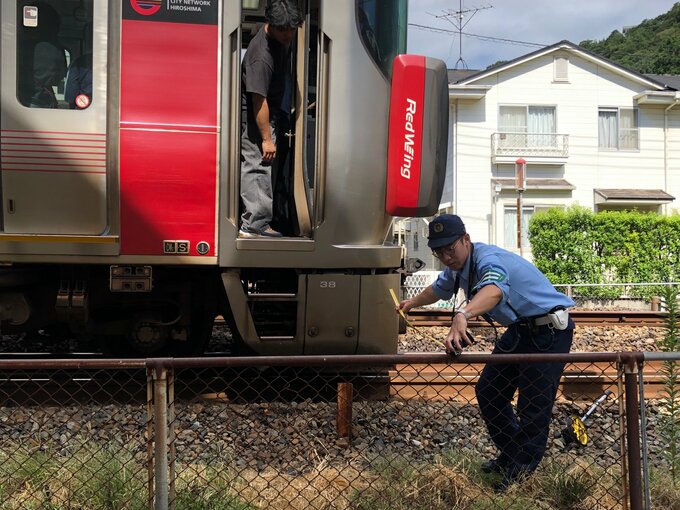 線路内で列車に男性がはねられる事故　男性は死亡　ＪＲ山陽本線　西広島ー岩国で一時運転見合わせ　|　RCC NEWS | 広島ニュース | RCC中国放送