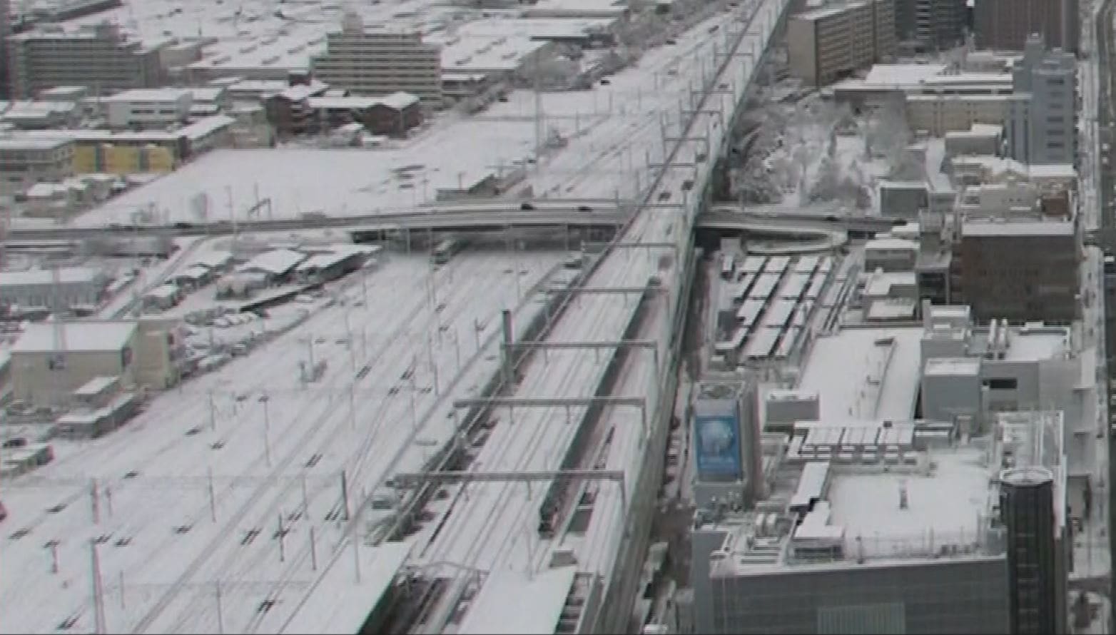 動画あり】東北新幹線がオーバーラン、約3万2500人に影響 郡山駅で約