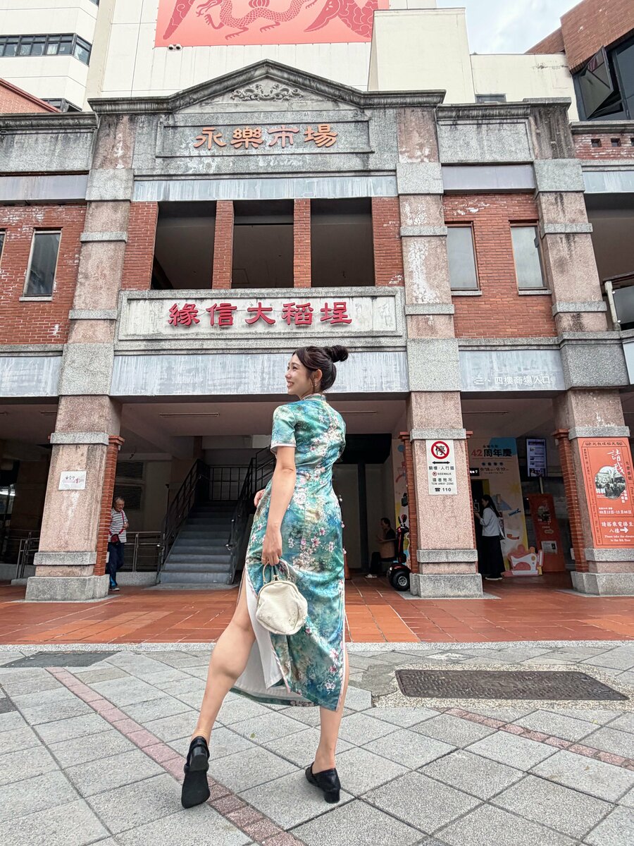 堀江聖夏 】「台北でチャイナ服たくさん着たよっ！」 ファンから