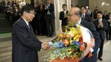川勝知事や県職員が見送り 出野勉副知事が4年の任期終え、県庁を後に=静岡 | 静岡のニュース | SBSNEWS | 静岡放送