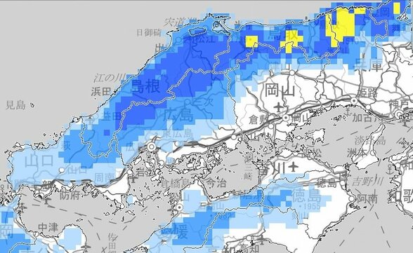 【大雪情報】中国地方は3日昼前にかけて大雪となる見込み　警報級の大雪となる可能性も　山陽南部の平地でも大雪となる所も…積雪や路面の凍結による交通障害に十分注意を多いところで50cmの降雪予想【雨と雪のシミュレーション】　|　富山のニュース｜天気・防災｜チューリップテレビ