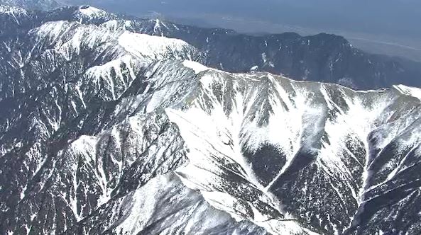 雪山で42時間耐えて2日ぶりに救助　東京都の48歳男性　滑落して腕の骨折る大けがも命に別条なし　遭難当日と翌日は強風などに阻まれ救助できず3日目の早朝にヘリコプターで搬送　長野・北アルプス大天井岳|TBS NEWS DIG