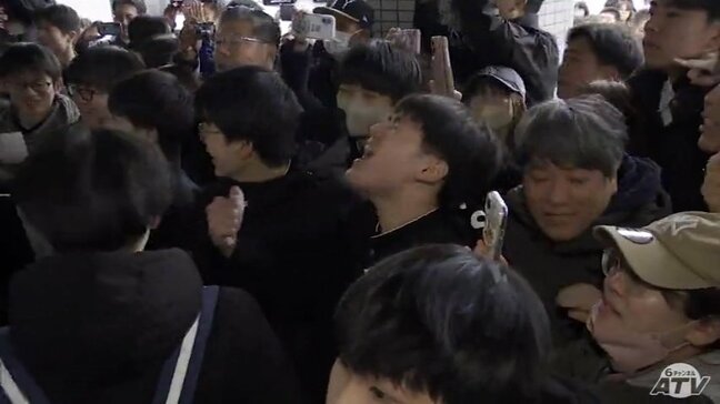 「叫んでいいですか？ありがとう！！！」県立高校入試の合格発表　ひと足早く春をつかんだ受験生たちに笑顔の花が咲く　感動する親たちも　青森県|TBS NEWS DIG