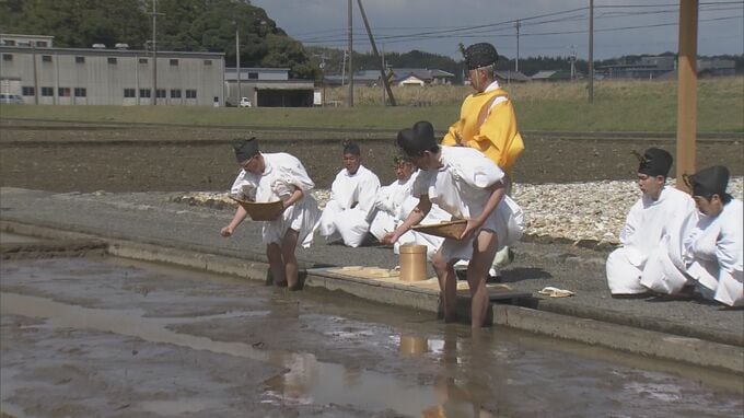 1000年以上続く伝統神事 伊勢神宮に供える米のモミをまく｢神田下種祭｣ 三重･伊勢市　|　名古屋・愛知・岐阜・三重のニュース【CBC news】 | CBC web