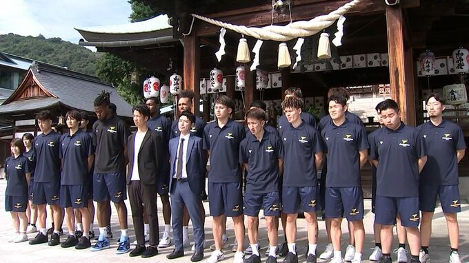 もうすぐ開幕　バスケットボールB3・香川ファイブアローズが必勝祈願　目指すはレギュラーシーズンとプレーオフでの完全優勝　|　岡山・香川のニュース | 天気 | RSK山陽放送