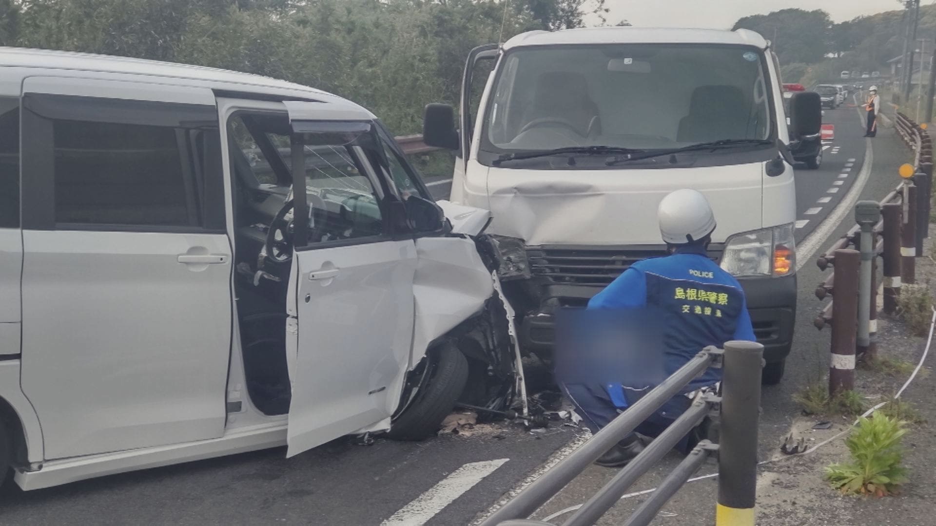 対向車線にはみ出したか…国道9号で3台絡む事故 一時全面通行止めで渋滞