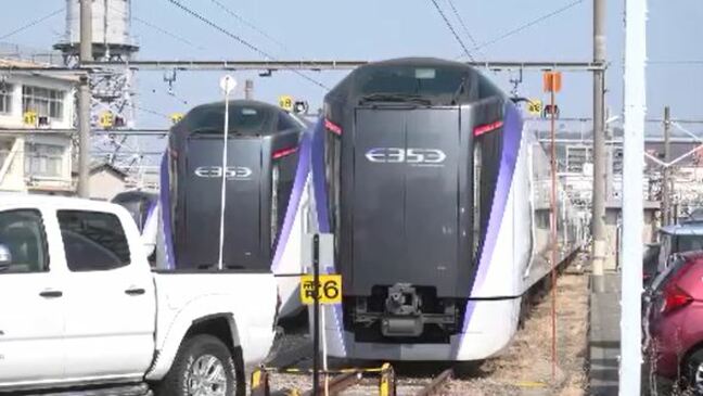 運転再開4分後に再び「警告表示」で緊急停車【走行中にドア開いた特急かいじ】特殊なねじが外れたことが原因か　特急あずさにも使われるE353系全213両のドアを点検　JR東日本　|TBS NEWS DIG