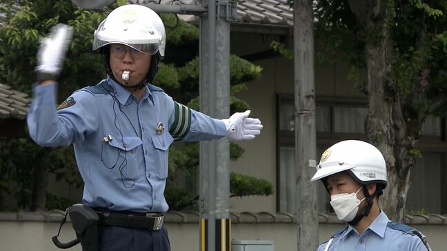 南海トラフ巨大地震などに備え県警が手信号による車の誘導や信号機の復旧訓練【岡山】|TBS NEWS DIG