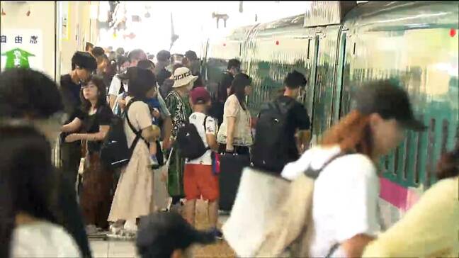 「台風の前に帰ろうと」お盆Uターンラッシュ 東北新幹線上り指定席終日ほぼ満席　台風7号接近で16日は一部列車計画運休|TBS NEWS DIG