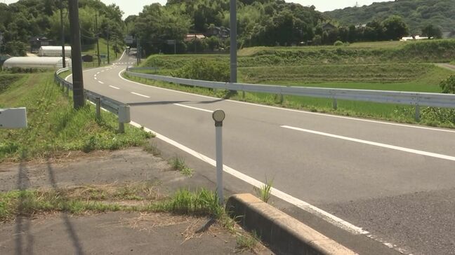 18歳の専門学校生が運転するバイクが、対向車線側の縁石に衝突…頭などを打ち意識不明の重体に 現場は緩やかな左カーブ|TBS NEWS DIG