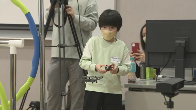 未来のエンジニアを育てたい 小学生がドローンを操縦　|　石川県のニュース｜MRO北陸放送