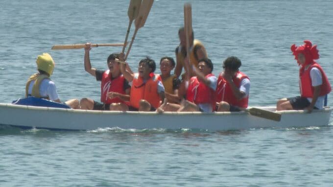 ドラ代わりにフライパンでリズム？　練習1回＆先生手作りオールで激走 水産高校「海の体育祭」　山口|TBS NEWS DIG