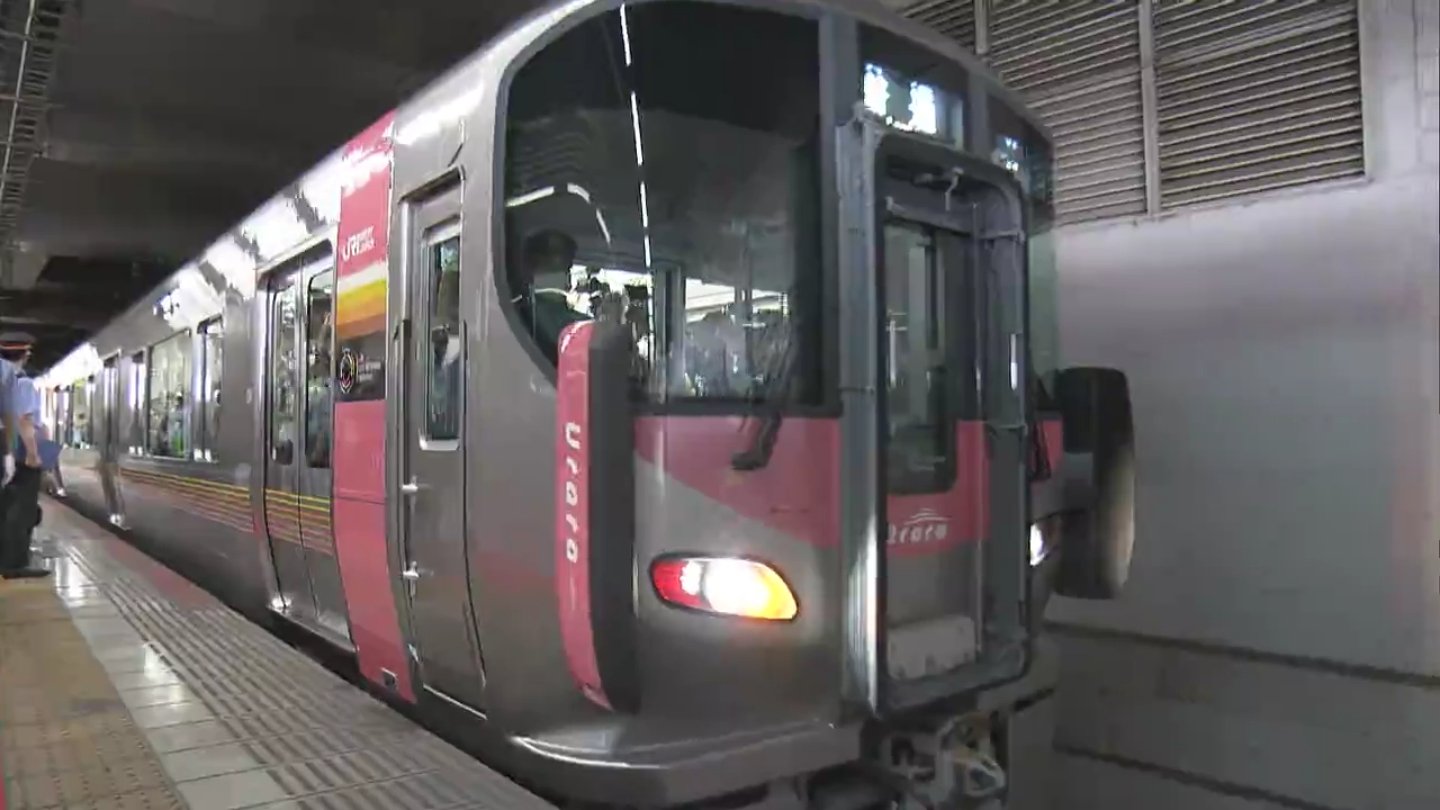 エリアでは20年ぶりの新型車両となるJRの227系「Urara」運行開始 大勢