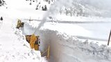 「熟練の技も堪能してほしい」高さ6mにもなる雪の回廊が自慢の八幡平アスピーテラインで除雪作業を公開 岩手|TBS NEWS DIG