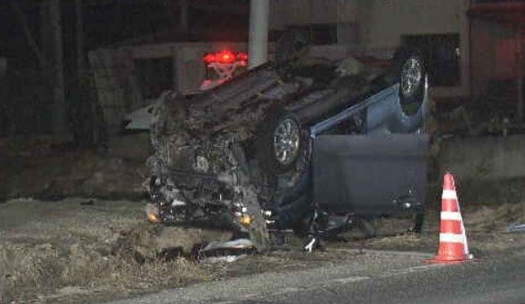 国道4号で軽乗用車が横転 20代男性が腰の骨を折る大けが 宮城・大崎市|TBS NEWS DIG