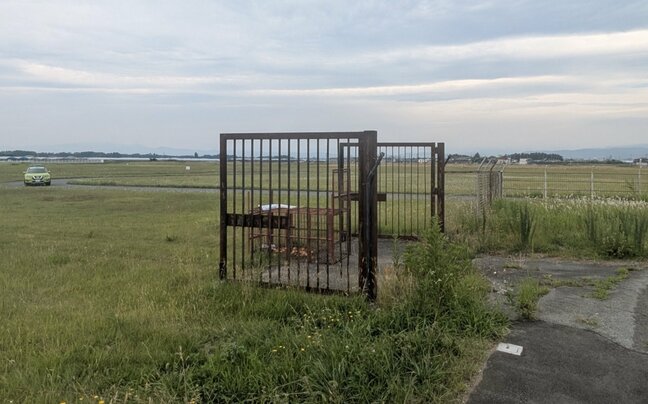 山形空港のクマはきょうも箱ワナにかからず　県警がヘリで捜索も見つからず　「いる可能性は低い」としつつも今後の対応を協議|TBS NEWS DIG