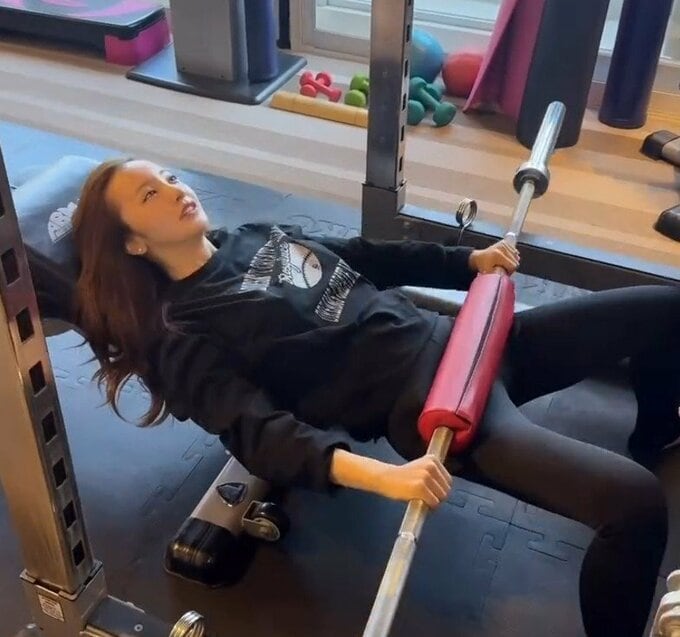 【 板野友美 】　忙しくても「最低週1ジム」　「#39kgをキープ」　体重も公開|TBS NEWS DIG