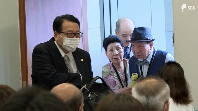袴田巖さんと釈放決めた元裁判長“9年越しの初対面”　2014年静岡地裁が再審開始を決定【速報】　|　静岡のニュース | SBSNEWS | 静岡放送