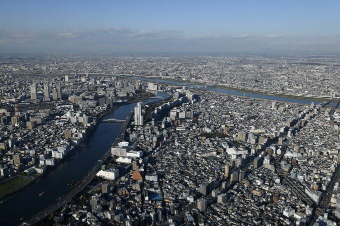 債券は下落、円安で日銀早期利上げ観測－30年債利回り14年ぶり高水準