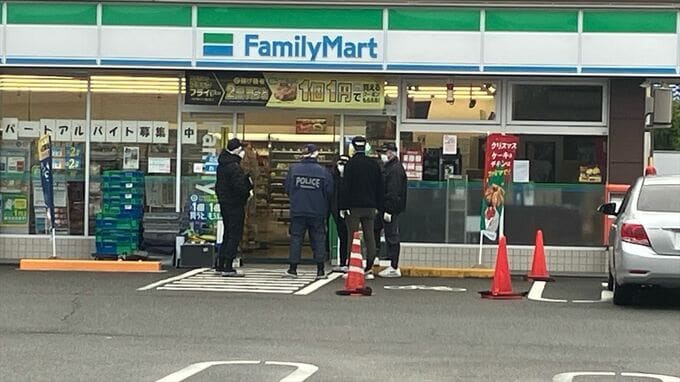 【速報】コンビニに強盗押し入る　刃物のようなもので店員を脅し酒を奪って逃走　山梨　|　山梨のニュース | ＵＴＹテレビ山梨